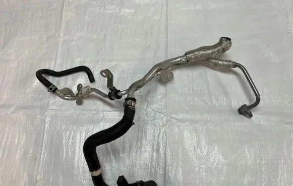 Alfa Romeo Stelvio Engine coolant pipe/hose