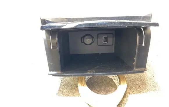Opel Grandland X Glove box YP00054177 00226349