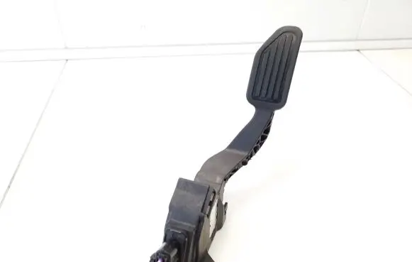 Toyota Yaris Accelerator throttle pedal 781100D160