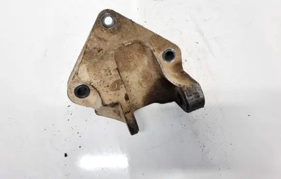 Nissan Qashqai Engine mounting bracket 11332JD700