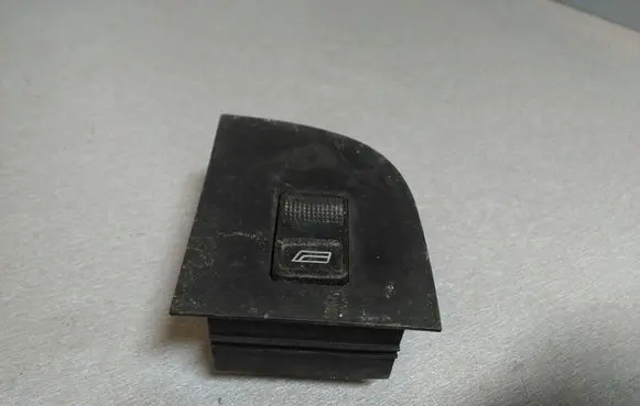 Audi V8 Electric window control switch 441959527B 893959855