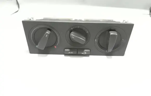 Volkswagen PASSAT B5 Climate control unit 1J0820045E 901511010001