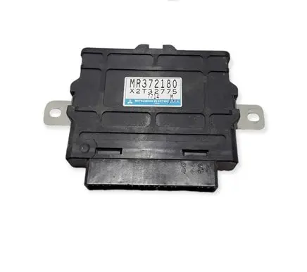 Mitsubishi Pajero Engine control unit/module MR372180 X2T32775