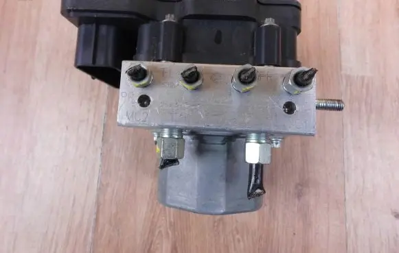 Nissan Pulsar ABS Pump 476603ZU0B 0265261022 0265956531