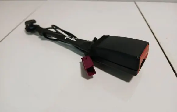 Ford Fiesta Front seatbelt buckle 34086540