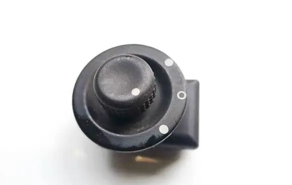 Renault Laguna II Wing mirror switch 8200002442A