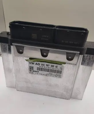 Volkswagen Golf VII Engine control unit/module 04C907309AE 0261S10530