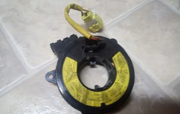 Mazda 323 F Airbag slip ring squib (SRS ring) Z10T2D0036