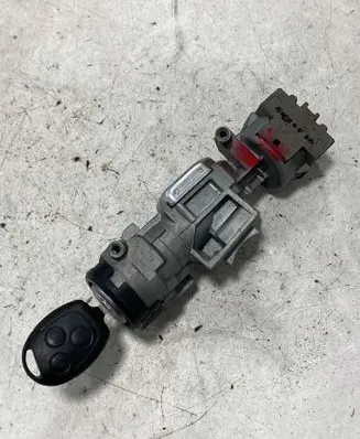 Ford C-MAX I Ignition lock 3M513F880AD
