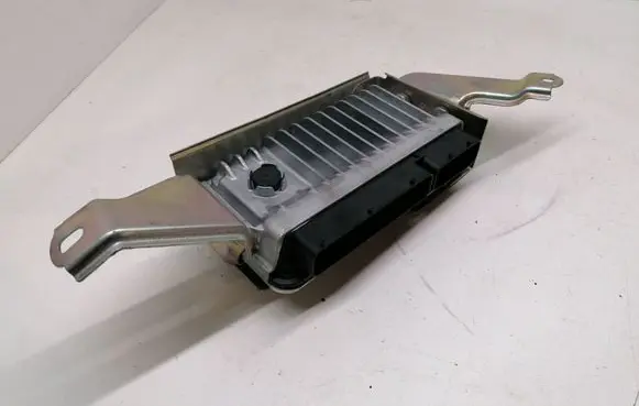Toyota Yaris Engine control unit/module 896610U230 MB2762002821