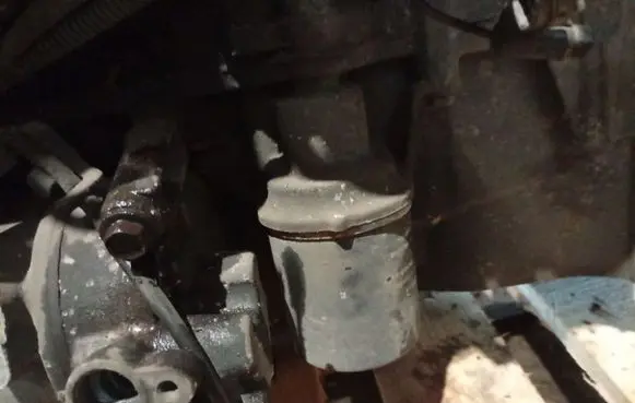 Toyota Yaris Oil filter cover
