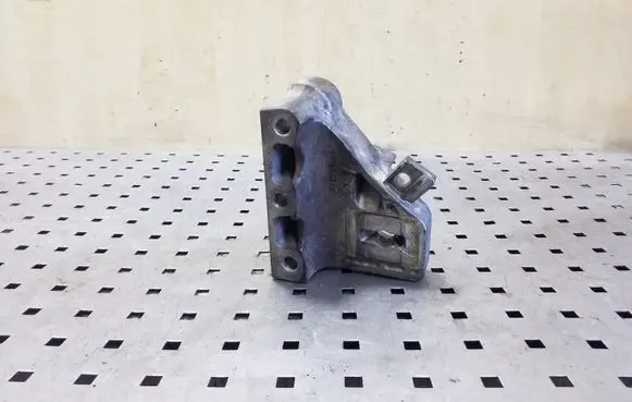 Mini Cooper Countryman R60 Engine mounting bracket 22116788664 6788664