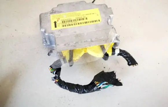 Mitsubishi Outlander Airbag control unit/module p8635a053