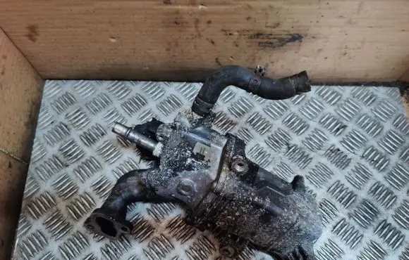 KIA Sportage EGR valve cooler Z3686001 147355224R