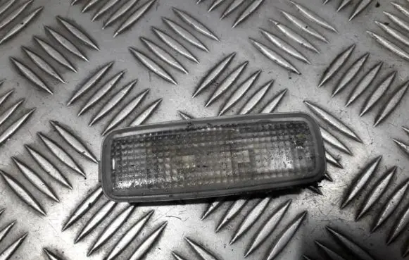 Audi A6 S6 C5 4B Other interior light 8L0947105A