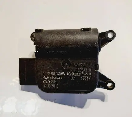 Volkswagen Jetta VI Air flap motor/actuator