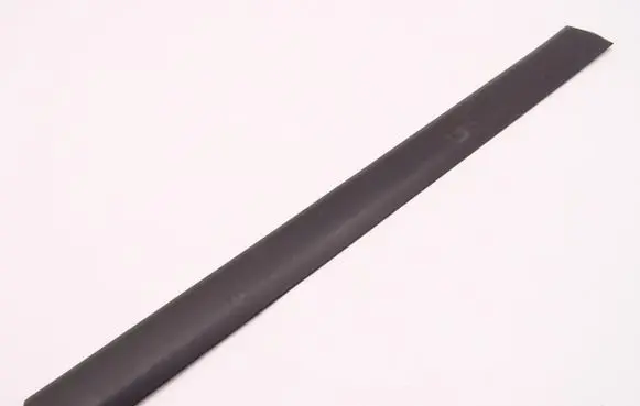 Opel Frontera B Front door trim (molding) 9712A1093