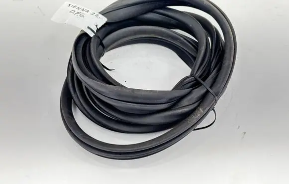 Toyota Sienna XL40 IV Rubber seal rear door