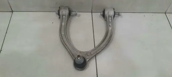Mercedes-Benz C W205 Front upper control arm/wishbone A2053305501