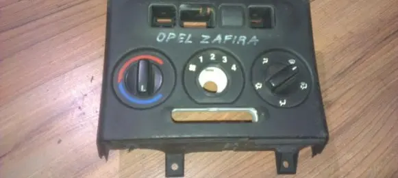 Opel Zafira A Climate control unit 90589777
