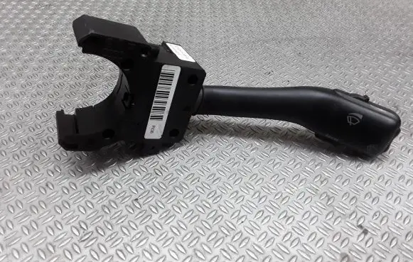 Volkswagen PASSAT B5.5 Wiper control stalk 4B0953503G