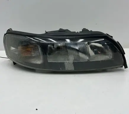Volvo V70 Headlight/headlamp 8693548 89007898