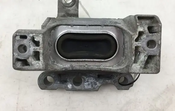 Opel Vectra B Gearbox mount V04655