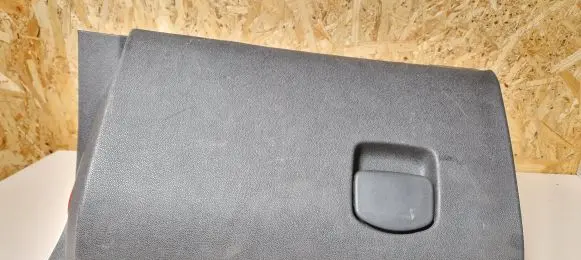Opel Corsa D Glove box 13205097