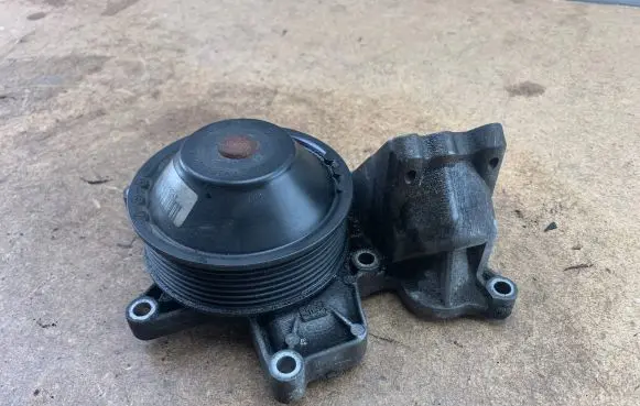 BMW 7 F01 F02 F03 F04 Water pump 473842801