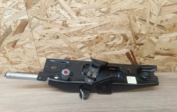 Volvo V70 Front seatbelt P39811479 615309400E 6279983