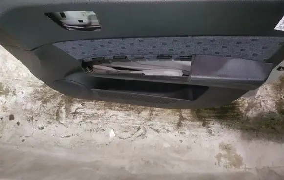 Front door card panel trim