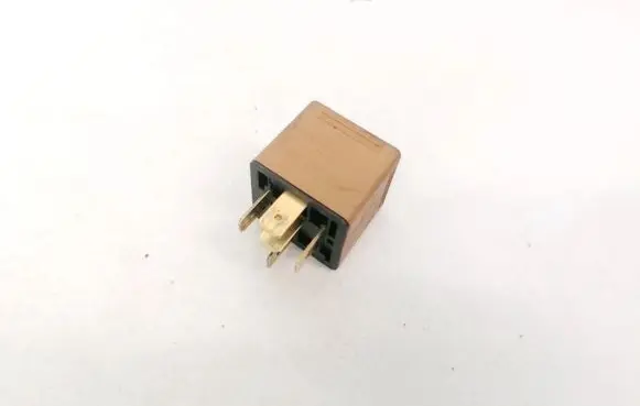 Opel Signum Other relay 0332209136 90491314