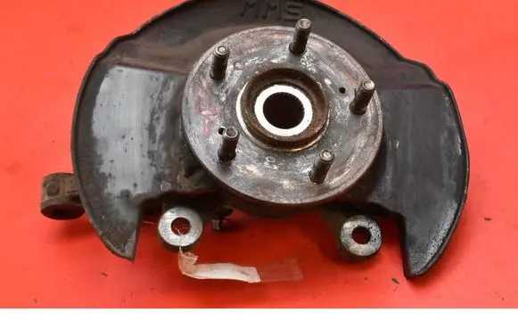 Honda CR-V Front wheel hub spindle knuckle 