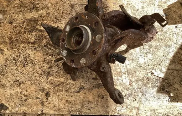 Volkswagen Caddy Front wheel hub 7H0927803 10071150693
