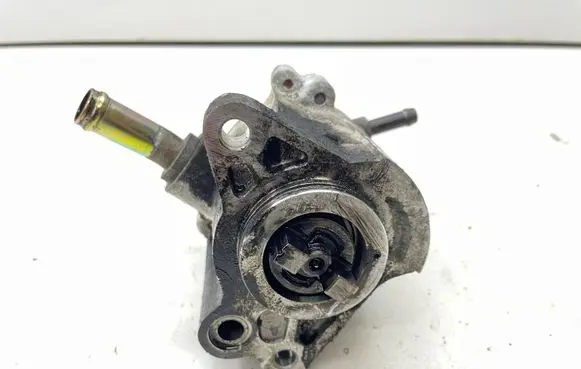 Toyota Corolla Verso E121 Vacuum pump 2930027010 0810002590