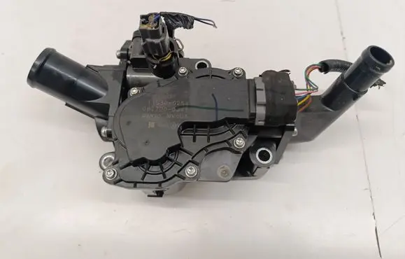 Thermostat/thermostat housing