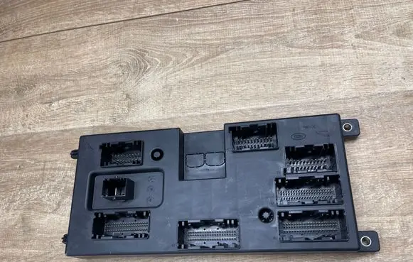 Jaguar XE Central body control module HPLA14F041BG 4819243626 586914F11