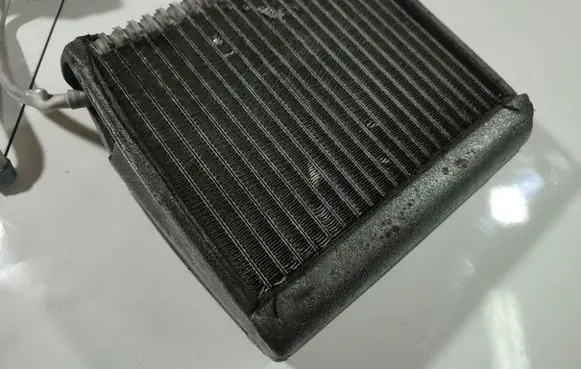 Subaru Legacy A/C cooling radiator (condenser) 
