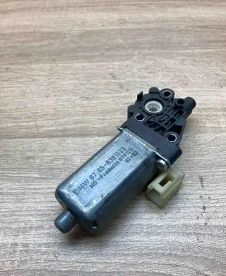 BMW 7 E65 E66 Rear door curtain motor 8381523