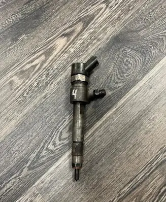 Opel Zafira B Fuel injector 0445110165