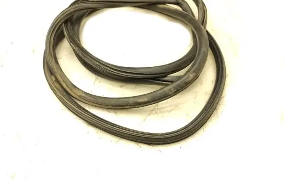 Mercedes-Benz Sprinter W906 Rubber seal front coupe door 