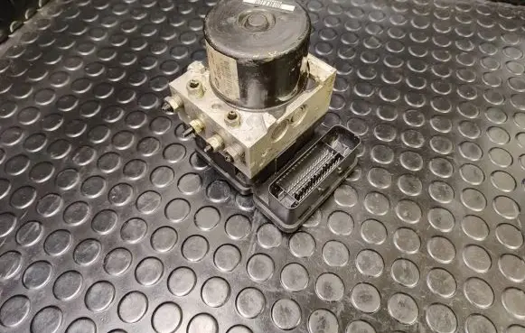 Land Rover Freelander 2 - LR2 ABS Pump 000007577D1 10092632053 10061335591