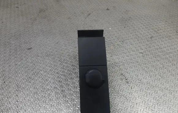 Ashtray (front)