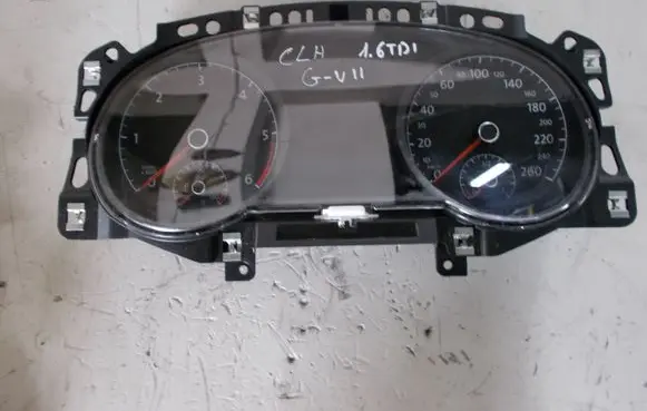 Volkswagen Golf VII Speedometer (instrument cluster) 5G0920860A