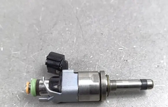 Mazda CX-70/90 Fuel injector H30113250 3480