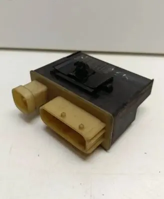 Glow plug pre-heat relay