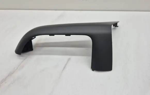 Audi Q3 8U Other front door trim element 8U0867586 8U08675866PS