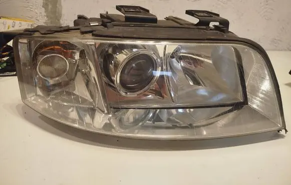 Audi A6 S6 C5 4B Headlight/headlamp 5DV00776071