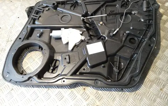 Front door window regulator with motor