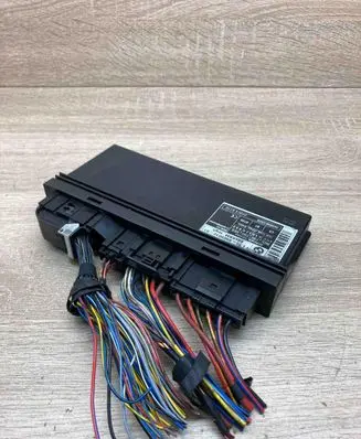 BMW 5 E60 E61 Comfort/convenience module 6969012 E6XKBM
